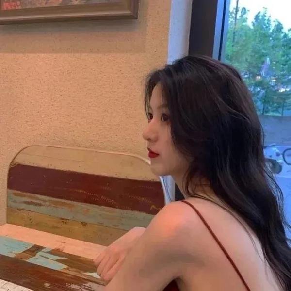 女优，摔吧！